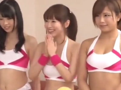 セクシー要望に何でも応えてくれる激カワコンパニオン達と大乱交パコ！