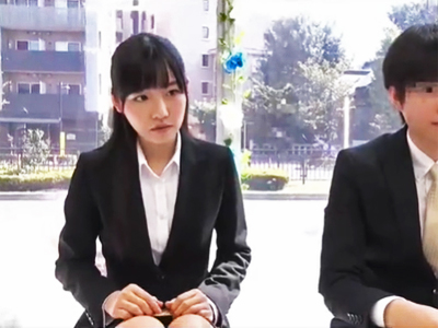 「やるの？ウソでしょ！？」素朴な雰囲気がグッドなOL美少女が同僚君とセクシーミッション