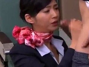 圧倒的な美貌とスタイルで乗客を翻弄させる極上キャビンアテンダントのファーストクラスのおもてなしが変態すぎる！