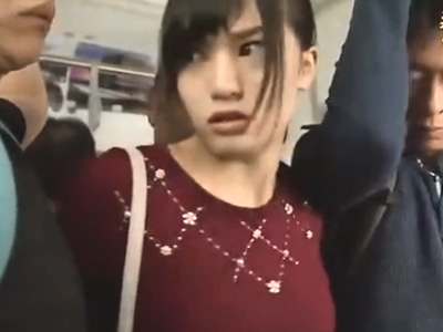 淫乱男達が全身に群がってきてそのままチンポしゃぶらされる巨乳美女