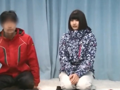 「バレないようにしてね‥」マッサージのはずが発情して友達と膣内射精パコっちゃった素人娘ｗ