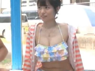 巨乳女友達とマッサ体験→まさかの生発射展開！