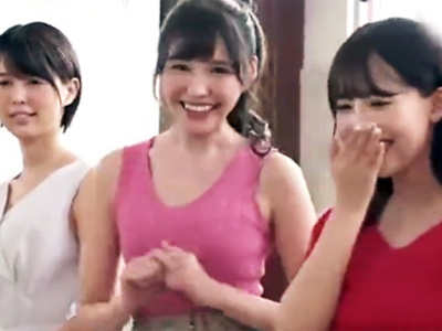 セクシー娘達が凄テクを駆使して素人のフル勃起チンポから次々とザーメンを搾り取る！