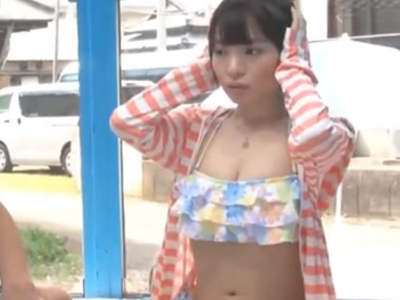 マッサージの筈がなし崩し的に男友達と中出しエッチしちゃった水着素人さん