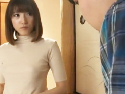 「中だけは止めてぇ！！」息子の友達に種付けレイプされちゃう美人妻