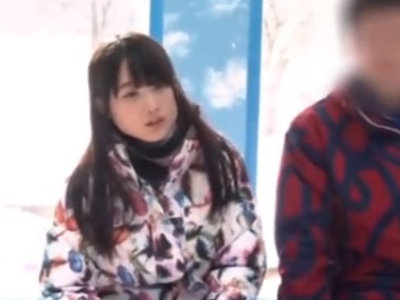 頼まれたら断れない素人娘が友達と中出しSEX体験！