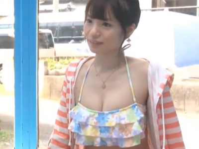 水着素人が友達同士で素股マッサージ体験→発情してなし崩しで中出し大人の関係展開ｗ