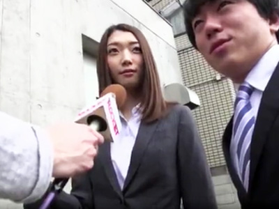 MM号に乗車したOLが同僚との混浴体験で発情しちゃって種付けパコに発展