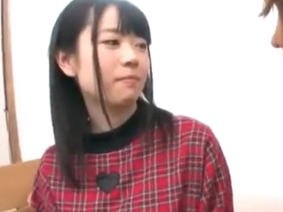 ロリ顔美乳な素人娘にパイ射キメるキモロン毛