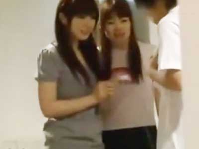 「もうイっちゃったの？」M男を誘惑しおチンポを要求する変態美少女達ｗ