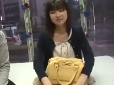 その場のノリで男友達とSEXしちゃった素人娘