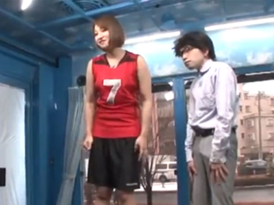 高身長アスリート女子がチビ男をありえない体位で攻めるｗｗ男たまらず膣内射精ｗ