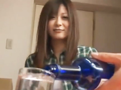 泥酔して寝込んだ彼女の親友の体にフル勃起して犯しちゃうクズ男ｗ