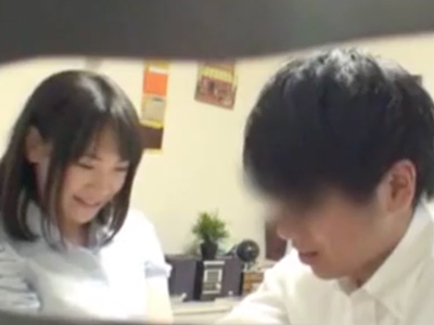 爆乳家庭教師が教え子の童貞チンポを痴女る一部始終を隠し撮り！