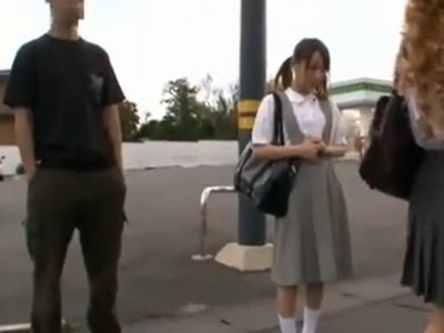大人しそうな女子校生がターゲット！レイパーに狙われた女子校生が男子トイレに連れ込まれて強制パコ！