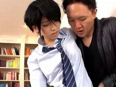 男の子みたいな男装女子校生とイチャコラパコ！巨根先生に死ぬほど突かれて放心イキｗ